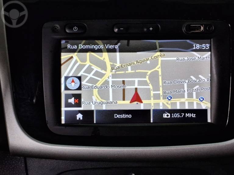 RENAULT - SANDERO 1.6 EXPRESSION 8V FLEX 4P MANUAL - 2015/2015 - PRATA - R$ 38.900,00