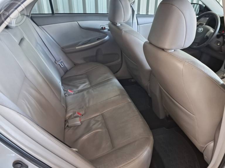 TOYOTA - COROLLA 2.0 XEI 16V FLEX 4P AUTOMÁTICO - 2010/2011 - PRATA - R$ 59.900,00