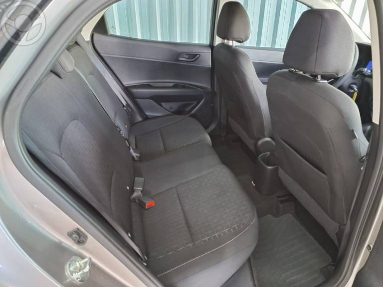 HYUNDAI - HB20 1.0 COMFORT PLUS 12V FLEX 4P MANUAL - 2023/2024 - DOURADA - R$ 71.500,00