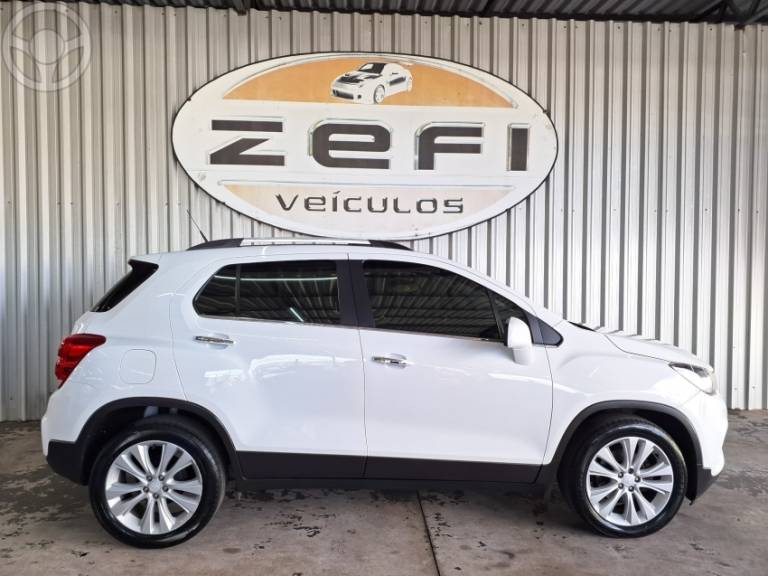 CHEVROLET - TRACKER 1.4 16V TURBO FLEX LTZ AUTOMÁTICO - 2016/2017 - BRANCA - R$ 85.900,00