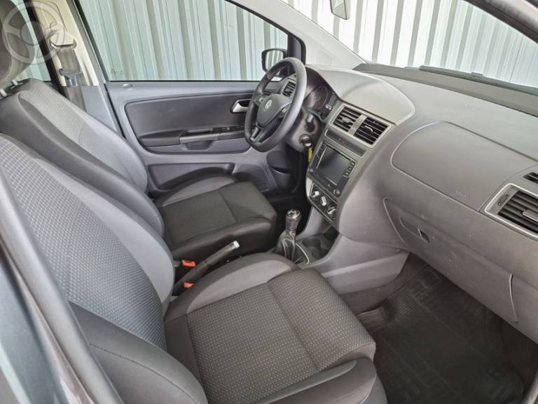VOLKSWAGEN - FOX 1.6 MSI TOTAL FLEX CONNECT 4P MANUAL - 2019/2019 - CINZA - R$ 58.900,00