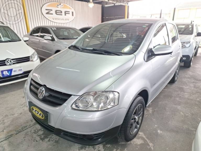 VOLKSWAGEN - FOX 1.0 MI 8V FLEX 4P MANUAL - 2009/2010 - PRATA - R$ 26.900,00