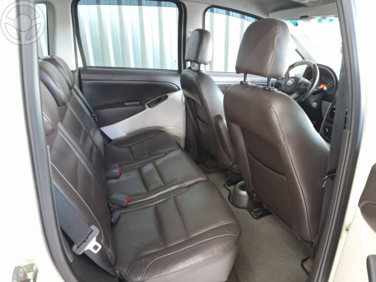 FIAT - IDEA 1.6 MPI ESSENCE 16V FLEX 4P MANUAL - 2014/2014 - BRANCA - R$ 36.900,00