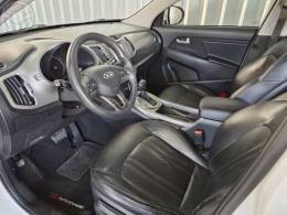 KIA MOTORS - SPORTAGE 2.0 LX 4X2 16V FLEX 4P AUTOMÁTICO - 2015/2015 - BRANCA - R$ 78.900,00