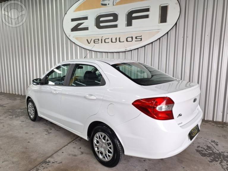 FORD - KA 1.5 SE SEDAN 16V FLEX 4P MANUAL - 2016/2016 - BRANCA - R$ 44.900,00