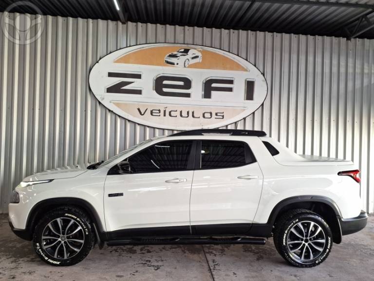 FIAT - TORO 2.0 16V ULTRA 4X4 AT9 DIESEL 4P AUTOMÁTICO - 2019/2020 - BRANCA - R$ 124.900,00