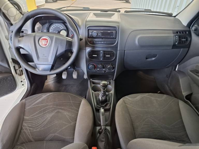 FIAT - SIENA 1.0 MPI EL 8V FLEX 4P MANUAL - 2014/2015 - BRANCA - R$ 31.500,00