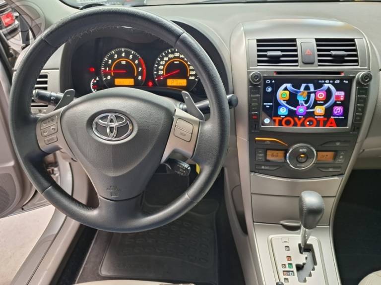 TOYOTA - COROLLA 2.0 XEI 16V FLEX 4P AUTOMÁTICO - 2010/2011 - PRATA - R$ 59.900,00