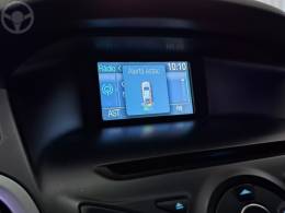 FORD - FOCUS 1.6 SE 16V FLEX 4P AUTOMÁTICO - 2014/2015 - BRANCA - R$ 52.900,00