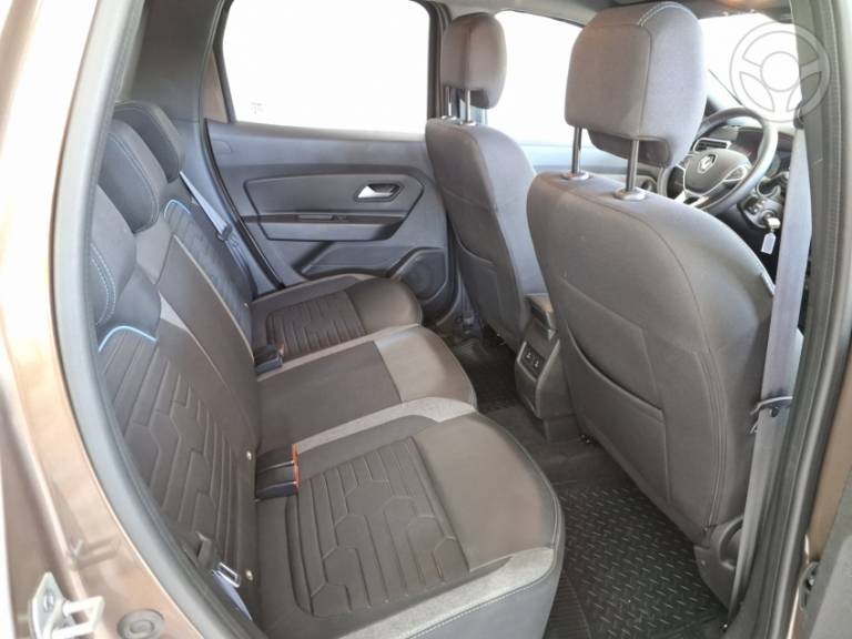 RENAULT - DUSTER 1.6 INTENSE 16V FLEX 4P AUTOMÁTICO - 2024/2025 - MARROM - R$ 112.900,00
