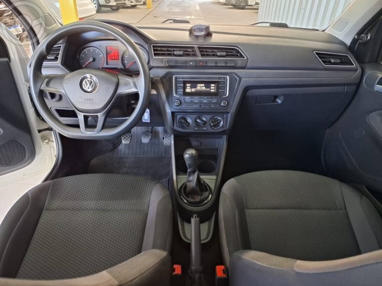 VOLKSWAGEN - GOL 1.0 12V MPI TOTALFLEX TRENDLINE 4P MANUAL - 2016/2017 - BRANCA - R$ 42.900,00