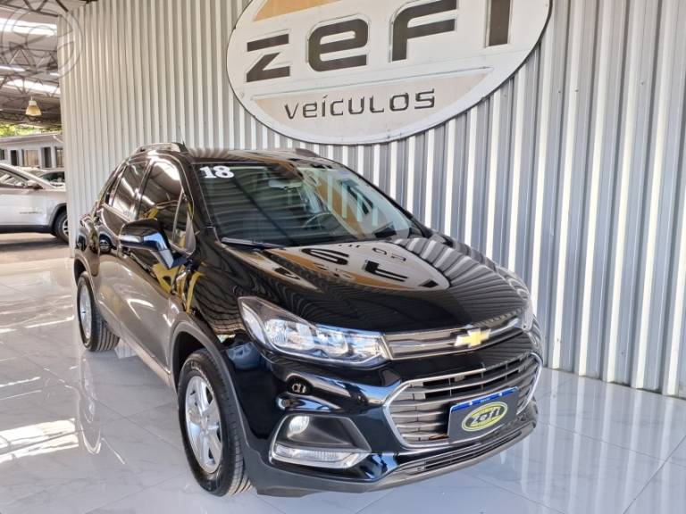 CHEVROLET - TRACKER 1.4 16V TURBO FLEX LT AUTOMÁTICO - 2018/2018 - PRETA - R$ 81.900,00