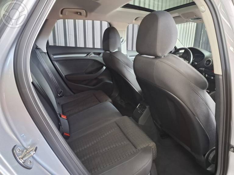 AUDI - A3 1.8 TFSI SPORTBACK 16V 4P AUTOMÁTICO - 2014/2015 - PRATA - R$ 89.900,00
