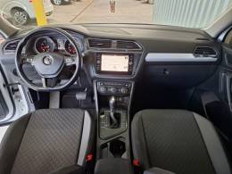 VOLKSWAGEN - TIGUAN 1.4 ALLSPACE 250 TSI FLEX 4P - 2018/2018 - BRANCA - R$ 111.900,00