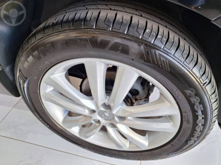 HYUNDAI - IX35 2.0 MPI 4X2 16V FLEX 4P AUTOMÁTICO - 2013/2014 - PRETA - R$ 72.900,00