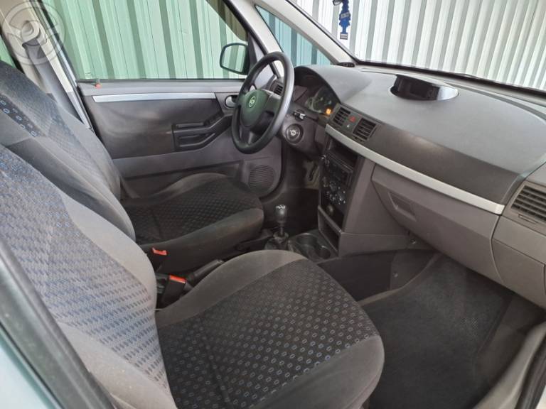CHEVROLET - MERIVA 1.4 MPFI MAXX 8V ECONO.FLEX 4P MANUAL - 2008/2009 - PRATA - R$ 25.900,00