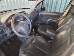 CITROËN - C3 1.4 I EXCLUSIVE 8V FLEX 4P MANUAL - 2011/2012 - BRANCA - R$ 27.900,00