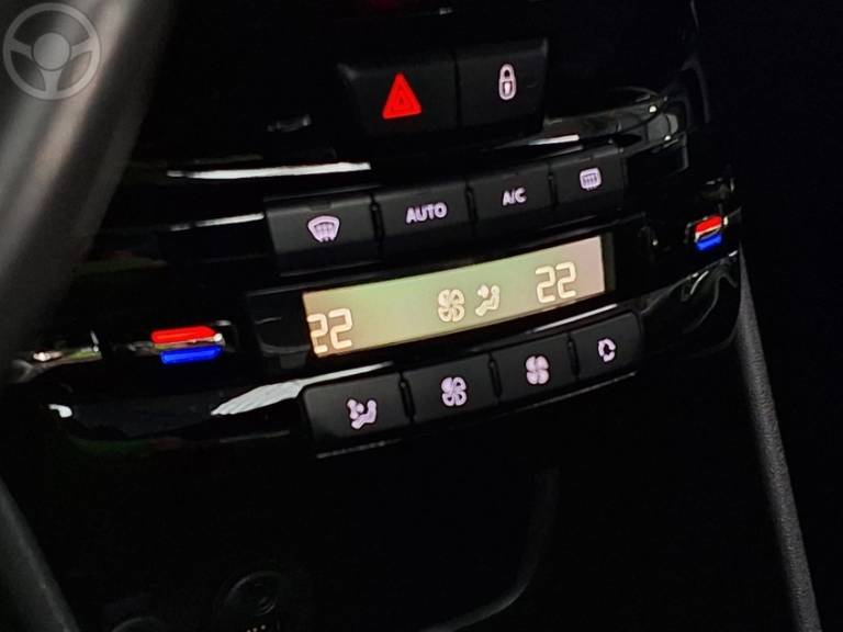 PEUGEOT - 208 1.6 THP GT 16V FLEX 4P MANUAL - 2016/2017 - BRANCA - R$ 69.900,00