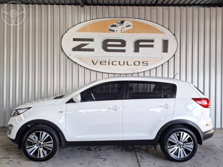 KIA MOTORS - SPORTAGE 2.0 LX 4X2 16V FLEX 4P AUTOMÁTICO - 2015/2015 - BRANCA - R$ 78.900,00