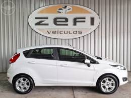 FORD - FIESTA 1.6 SE HATCH 16V FLEX 4P AUTOMÁTICO - 2015/2016 - BRANCA - R$ 51.900,00