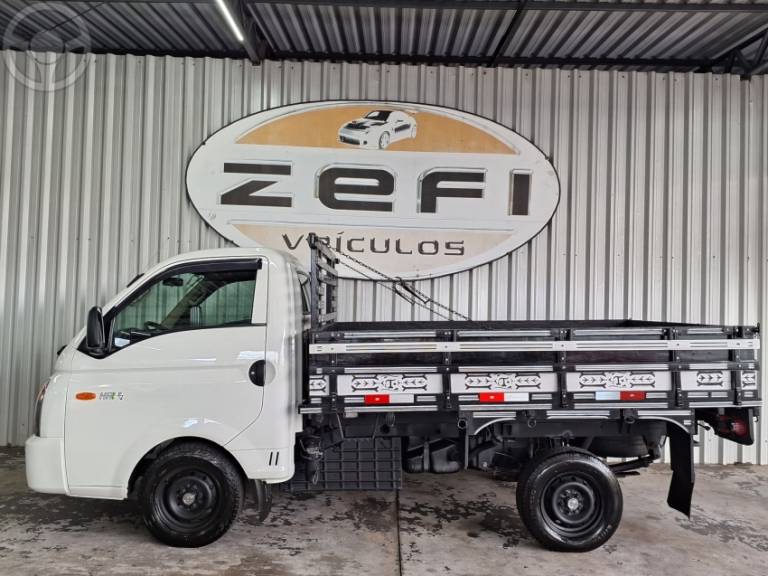 HYUNDAI - HR 2.5 LONGOCAÇAMBA 4X2 16V 130CV TURBO INTERCOOLER DIESEL 2P MANUAL - 2016/2017 - BRANCA - R$ 110.000,00