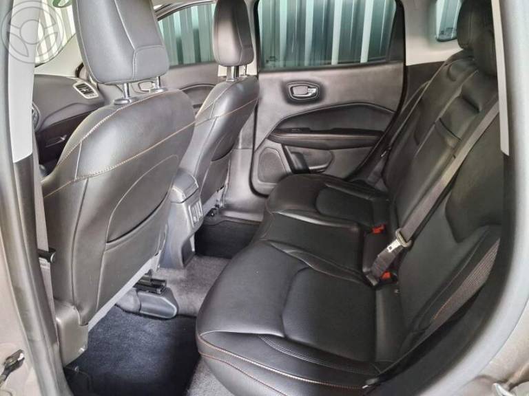 JEEP - COMPASS 2.0 16V FLEX LONGITUDE AUTOMÁTICO - 2019/2020 - CINZA - R$ 103.500,00