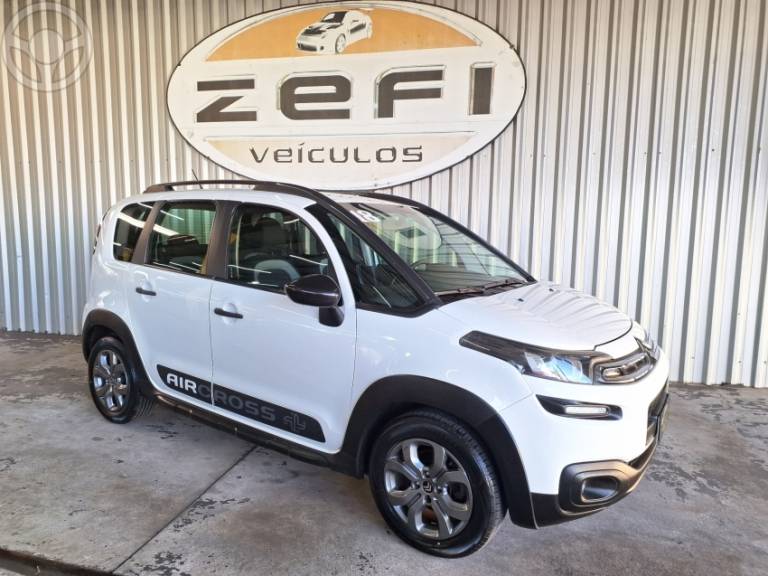 CITROËN - AIRCROSS 1.6 LIVE 16V FLEX 4P MANUAL - 2017/2018 - BRANCA - R$ 55.900,00