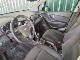 CHEVROLET - TRACKER 1.4 16V TURBO FLEX LT AUTOMÁTICO - 2018/2018 - PRETA - R$ 81.900,00