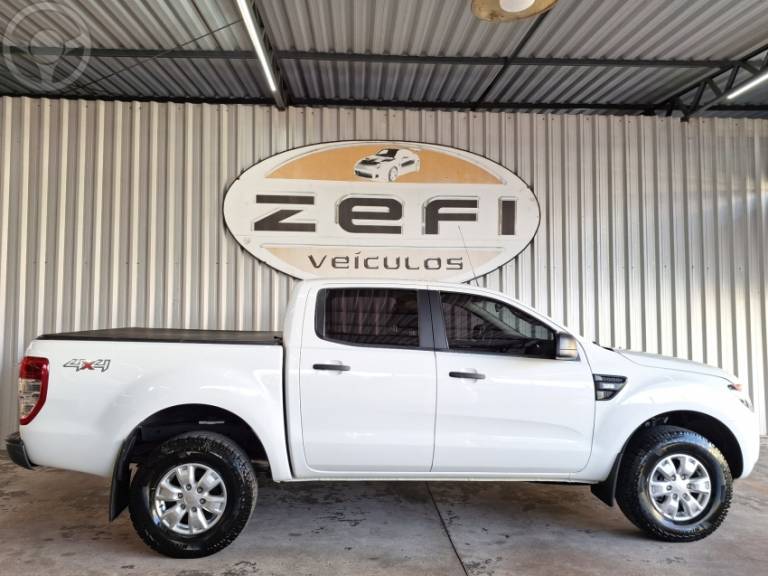 FORD - RANGER 3.2 XLS 4X4 CD 20V DIESEL 4P AUTOMÁTICO - 2015/2015 - BRANCA - R$ 109.900,00