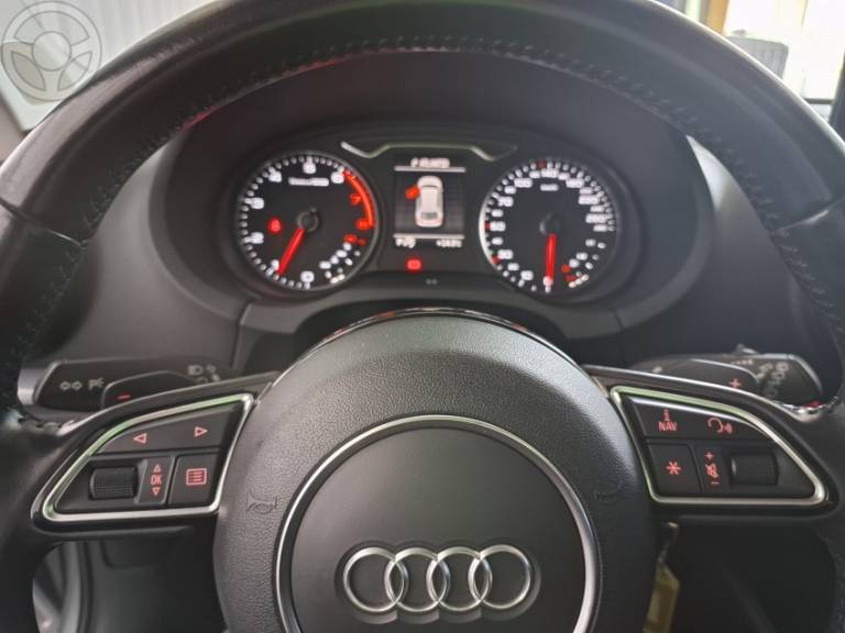 AUDI - A3 1.8 TFSI SPORTBACK 16V 4P AUTOMÁTICO - 2014/2015 - PRATA - R$ 89.900,00