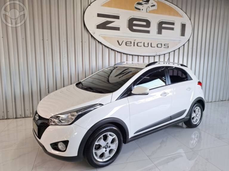 HYUNDAI - HB20X 1.6 16V STYLE FLEX 4P MANUAL - 2015/2015 - BRANCA - R$ 55.900,00