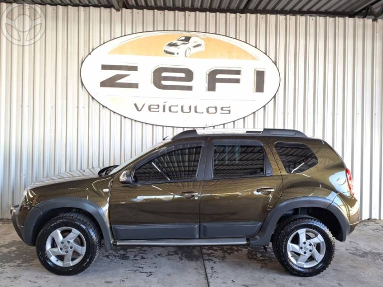 RENAULT - DUSTER 1.6 DYNAMIQUE 4X2 16V FLEX 4P MANUAL - 2013/2014 - VERDE - R$ 53.900,00