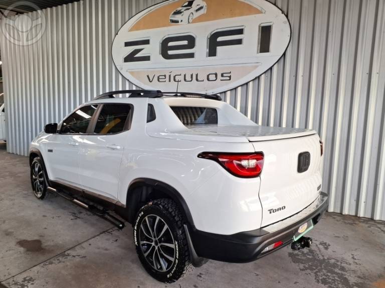 FIAT - TORO 2.0 16V ULTRA 4X4 AT9 DIESEL 4P AUTOMÁTICO - 2019/2020 - BRANCA - R$ 124.900,00