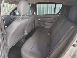 RENAULT - SANDERO 1.6 EXPRESSION 8V FLEX 4P MANUAL - 2015/2015 - PRATA - R$ 38.900,00