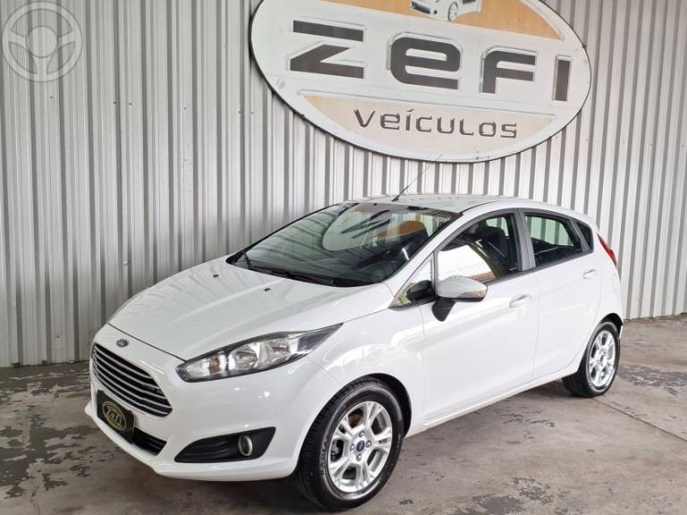 FORD - FIESTA 1.6 SE HATCH 16V FLEX 4P AUTOMÁTICO - 2015/2016 - BRANCA - R$ 51.900,00