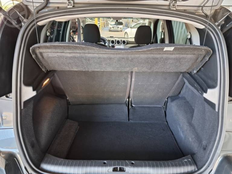 CITROËN - AIRCROSS 1.5 SALOMON 8V FLEX 4P MANUAL - 2017/2017 - CINZA - R$ 52.900,00