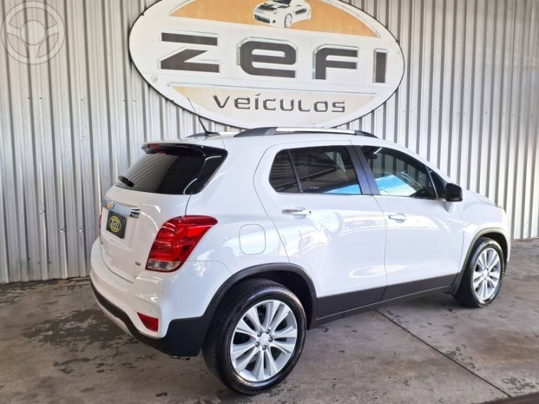 CHEVROLET - TRACKER 1.4 16V TURBO FLEX LTZ AUTOMÁTICO - 2016/2017 - BRANCA - R$ 85.900,00