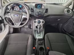 FORD - FIESTA 1.6 SE HATCH 16V FLEX 4P AUTOMÁTICO - 2015/2016 - BRANCA - R$ 51.900,00