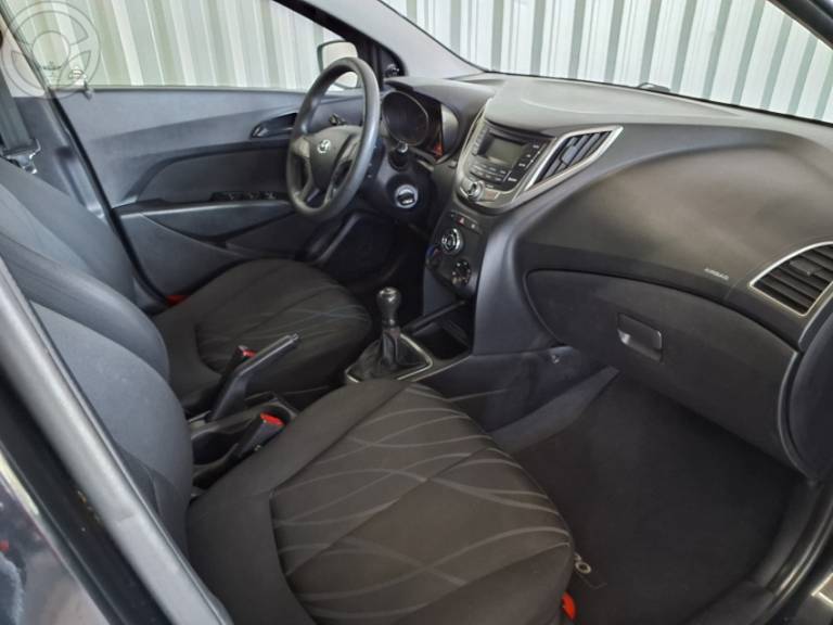 HYUNDAI - HB20 1.0 COMFORT 12V FLEX 4P MANUAL - 2015/2015 - PRETA - R$ 43.900,00