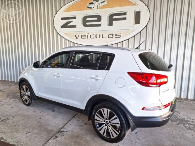 KIA MOTORS - SPORTAGE 2.0 LX 4X2 16V FLEX 4P AUTOMÁTICO - 2015/2015 - BRANCA - R$ 78.900,00