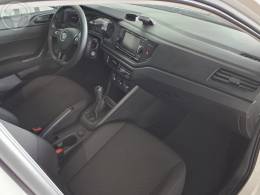 VOLKSWAGEN - POLO 1.0MPI TOTAL FLEX MANUAL - 2020/2021 - BRANCA - R$ 69.900,00