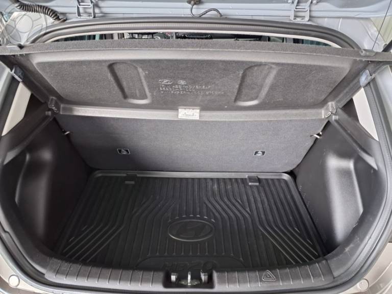 HYUNDAI - HB20 1.0 COMFORT PLUS 12V FLEX 4P MANUAL - 2023/2024 - DOURADA - R$ 71.500,00