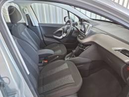 PEUGEOT - 208 1.6 GRIFFE 16V FLEX 4P AUTOMÁTICO - 2017/2018 - PRATA - R$ 63.900,00