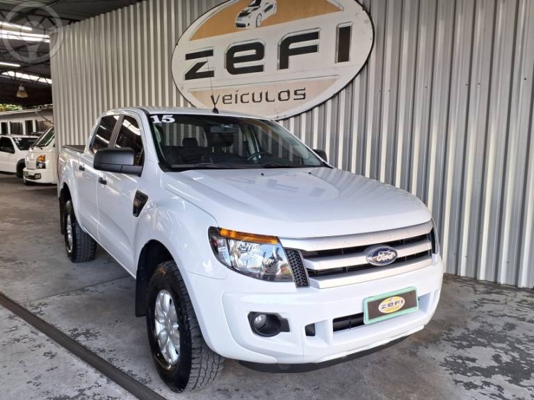 FORD - RANGER 3.2 XLS 4X4 CD 20V DIESEL 4P AUTOMÁTICO - 2015/2015 - BRANCA - R$ 109.900,00
