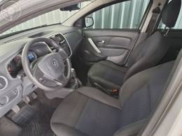 RENAULT - SANDERO 1.6 EXPRESSION 8V FLEX 4P MANUAL - 2015/2015 - PRATA - R$ 38.900,00