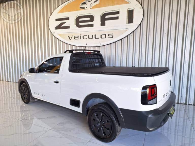 VOLKSWAGEN - SAVEIRO 1.6 ROBUST CS 8V FLEX 2P MANUAL - 2023/2024 - BRANCA - R$ 83.900,00