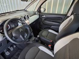CITROËN - AIRCROSS 1.6 LIVE 16V FLEX 4P MANUAL - 2017/2018 - BRANCA - R$ 55.900,00