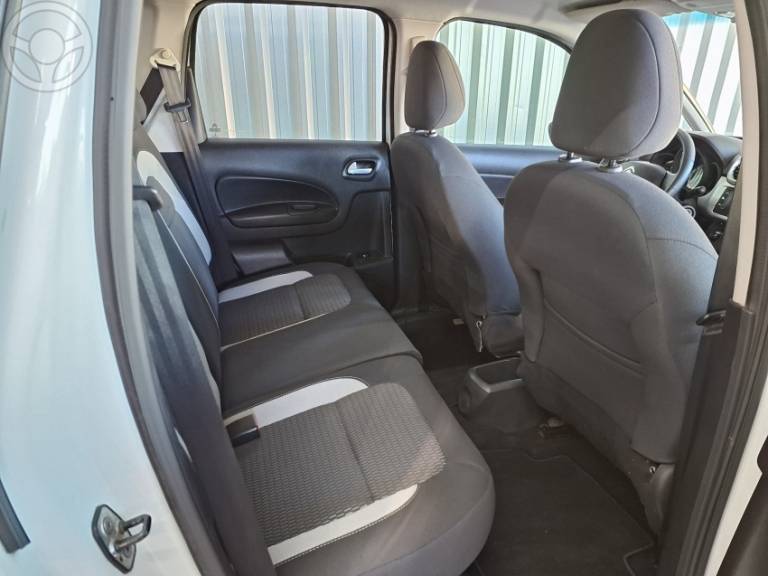 CITROËN - AIRCROSS 1.6 LIVE 16V FLEX 4P MANUAL - 2017/2018 - BRANCA - R$ 55.900,00