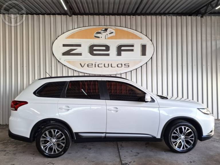 MITSUBISHI - OUTLANDER 2.0 16V 4P AUTOMÁTICO - 2015/2016 - BRANCA - R$ 88.900,00