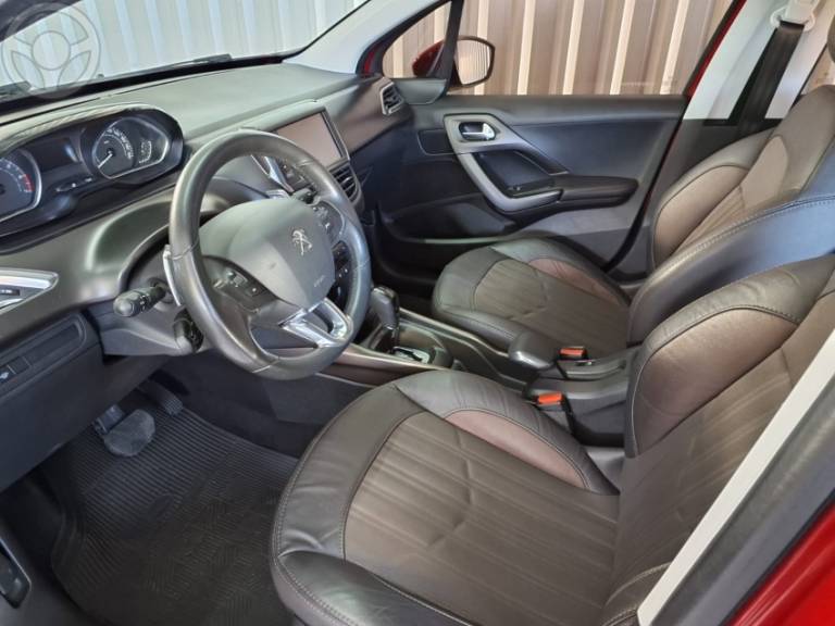 PEUGEOT - 2008 1.6 16V FLEX GRIFFE 4P AUTOMÁTICO - 2016/2017 - VERMELHA - R$ 59.500,00